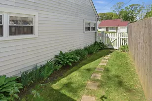 204 Denton Pl, Roosevelt, NY 11575 - Photo 17