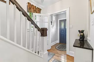 5 Bluebell Ct, Garden City, NY 11530 - Photo 3