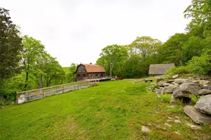 28 Wonderland Dr, Hopewell Junction, NY 12533 - Photo 27