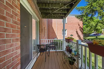 20 Bon Aire Circle #605, Suffern, NY 10901 - Photo 15