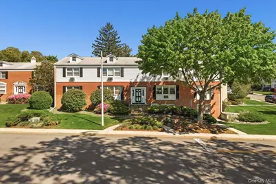 20 Bon Aire Circle #605, Suffern, NY 10901 - Photo 1