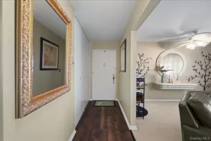 20 Bon Aire Cir, Suffern, NY 10901 - Photo 3