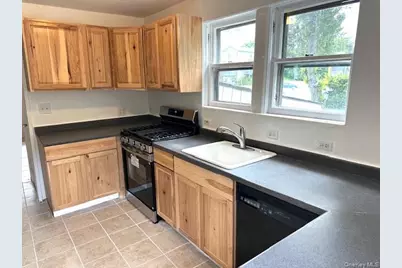 100 Innis Avenue, Poughkeepsie, NY 12601 - Photo 13
