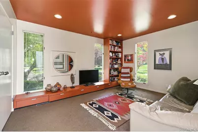 17 Hastings Road, Old Westbury, NY 11568 - Photo 17