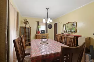 1 Ivanhoe Pl, Valley Stream, NY 11580 - Photo 5