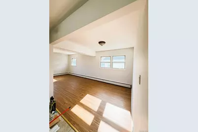 131 Roslyn Road #1st Floor, Mineola, NY 11501 - Photo 1