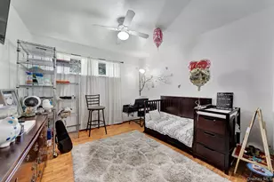1089 Westminster Ave, Dix Hills, NY 11746 - Photo 15