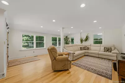 324 Haverstraw Road, Suffern, NY 10901 - Photo 7