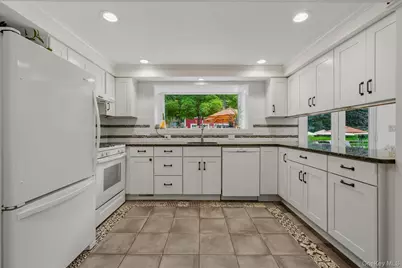324 Haverstraw Road, Suffern, NY 10901 - Photo 13