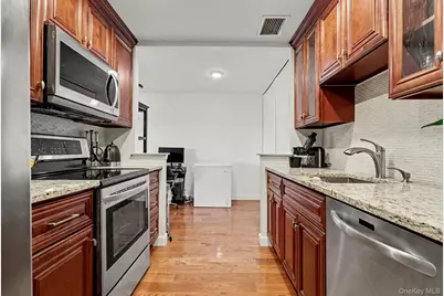 500 High Point Drive #810, Hartsdale, NY 10530 - Photo 9