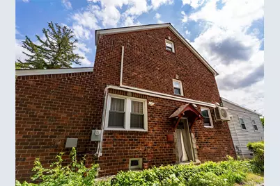 45-32 Westminster Road, Great Neck, NY 11020 - Photo 21