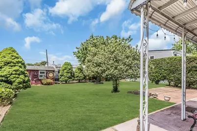 22 Beach Avenue, Copiague, NY 11726 - Photo 29