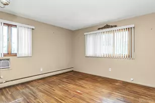 22 Beach Ave, Copiague, NY 11726 - Photo 11