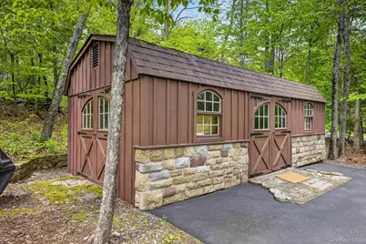1 Stone Arch Manor Road, Rock Tavern, NY 12575 - Photo 37
