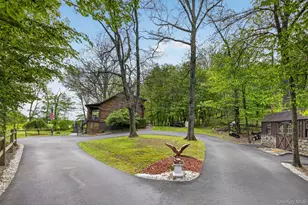 1 Stone Arch Manor Rd, Rock Tavern, NY 12575 - Photo 27
