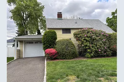 18 Polo Lane, Westbury, NY 11590 - Photo 1
