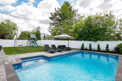 10 Jeremy Avenue, Plainview, NY 11803 - Photo 23