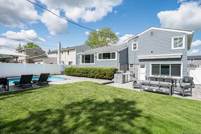 10 Jeremy Avenue, Plainview, NY 11803 - Photo 29