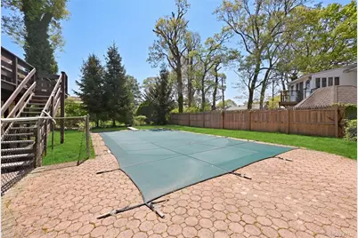 18 Park Drive E, Syosset, NY 11791 - Photo 27