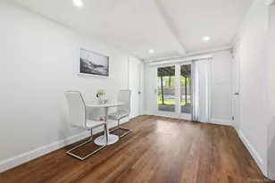 18 Park Dr E, Syosset, NY 11791 - Photo 25
