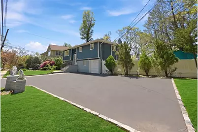 18 Park Drive E, Syosset, NY 11791 - Photo 29