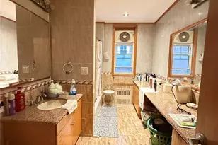 30-07 84th St, East Elmhurst, NY 11370 - Photo 15