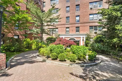 67-35 Yellowstone Boulevard #6K, Forest Hills, NY 11375 - Photo 17
