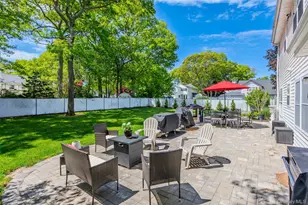 2 Blair Ct, Coram, NY 11727 - Photo 9