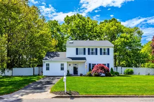 2 Blair Ct, Coram, NY 11727 - Photo 3