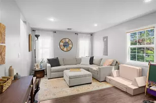 2 Blair Ct, Coram, NY 11727 - Photo 29