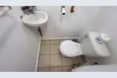 112 Smith Street, Poughkeepsie, NY 12601 - Photo 11