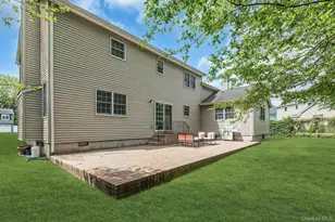 25 Middlesex Ave, Oakdale, NY 11769 - Photo 29
