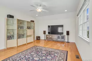 25 Middlesex Ave, Oakdale, NY 11769 - Photo 17
