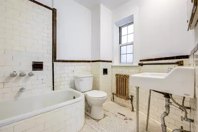 6 Burns Street #211, Forest Hills, NY 11375 - Photo 15