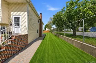 380 Sheridan St, Westbury, NY 11590 - Photo 3