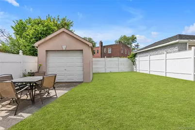 21208 Murdock Avenue, Queens Village, NY 11429 - Photo 15