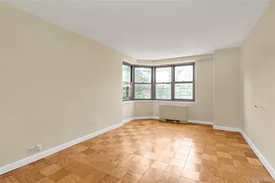70-25 Yellowstone Boulevard #2 N, Forest Hills, NY 11375 - Photo 9