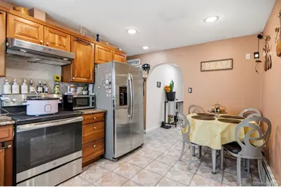 10 Francisco Avenue, Central Islip, NY 11722 - Photo 9