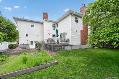 68B Graywood, Port Washington, NY 11050 - Photo 5