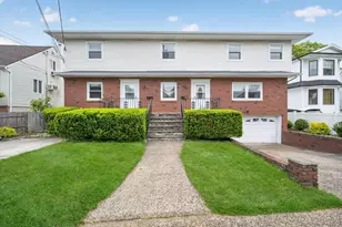 68B Graywood, Port Washington, NY 11050 - Photo 3