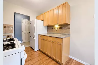 460 Old Town Road #3K, Port Jefferson Station, NY 11776 - Photo 7