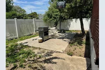 123 Genesee Boulevard, Atlantic Beach, NY 11509 - Photo 3