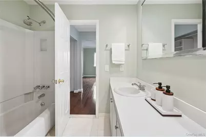 23 The Hamlet, Pelham, NY 10803 - Photo 17