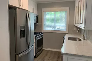 550 New Hwy, Hauppauge, NY 11788 - Photo 3