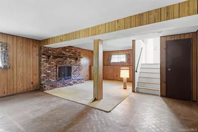 94 Babylon Avenue, West Islip, NY 11795 - Photo 19