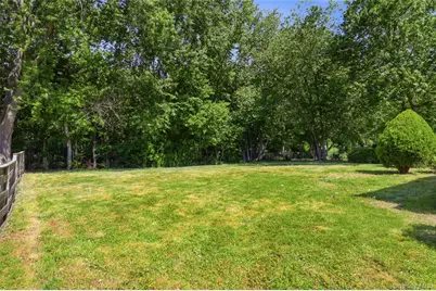 94 Babylon Avenue, West Islip, NY 11795 - Photo 23