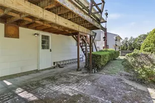 94 Babylon Ave, West Islip, NY 11795 - Photo 25