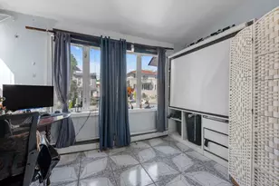 60-09 69th Pl, Maspeth, NY 11378 - Photo 3