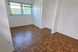 90-17 165th Ave, Howard Beach, NY 11414 - Photo 19