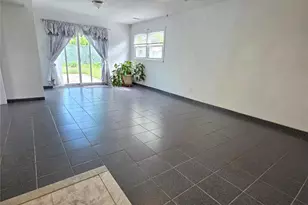 90-17 165th Ave, Howard Beach, NY 11414 - Photo 17